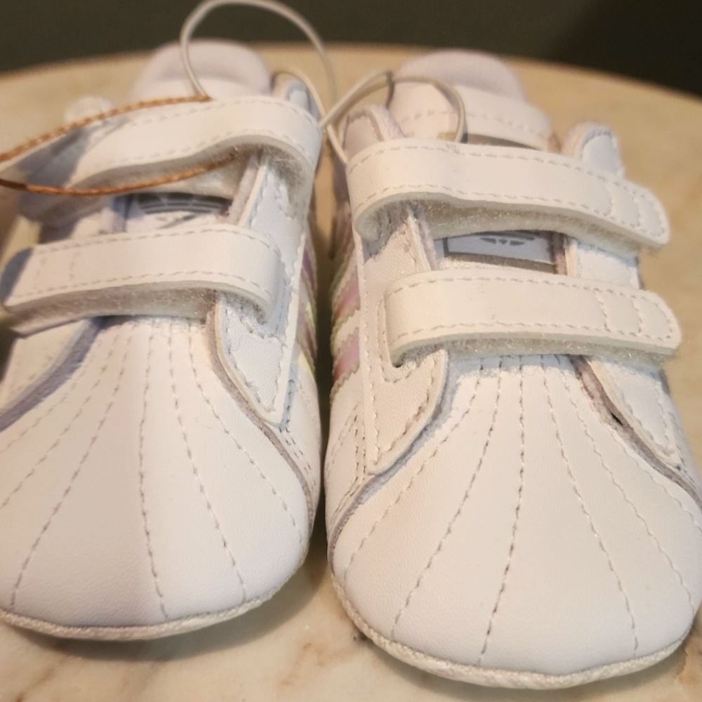 Adidas Superstar Crib Pre Walker baby girl shoes in white Iridescent - Picture 3 of 12